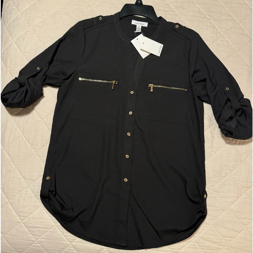 NWT Women’s Calvin Klein Long Roll-Tab Sleeve Blouse - Small